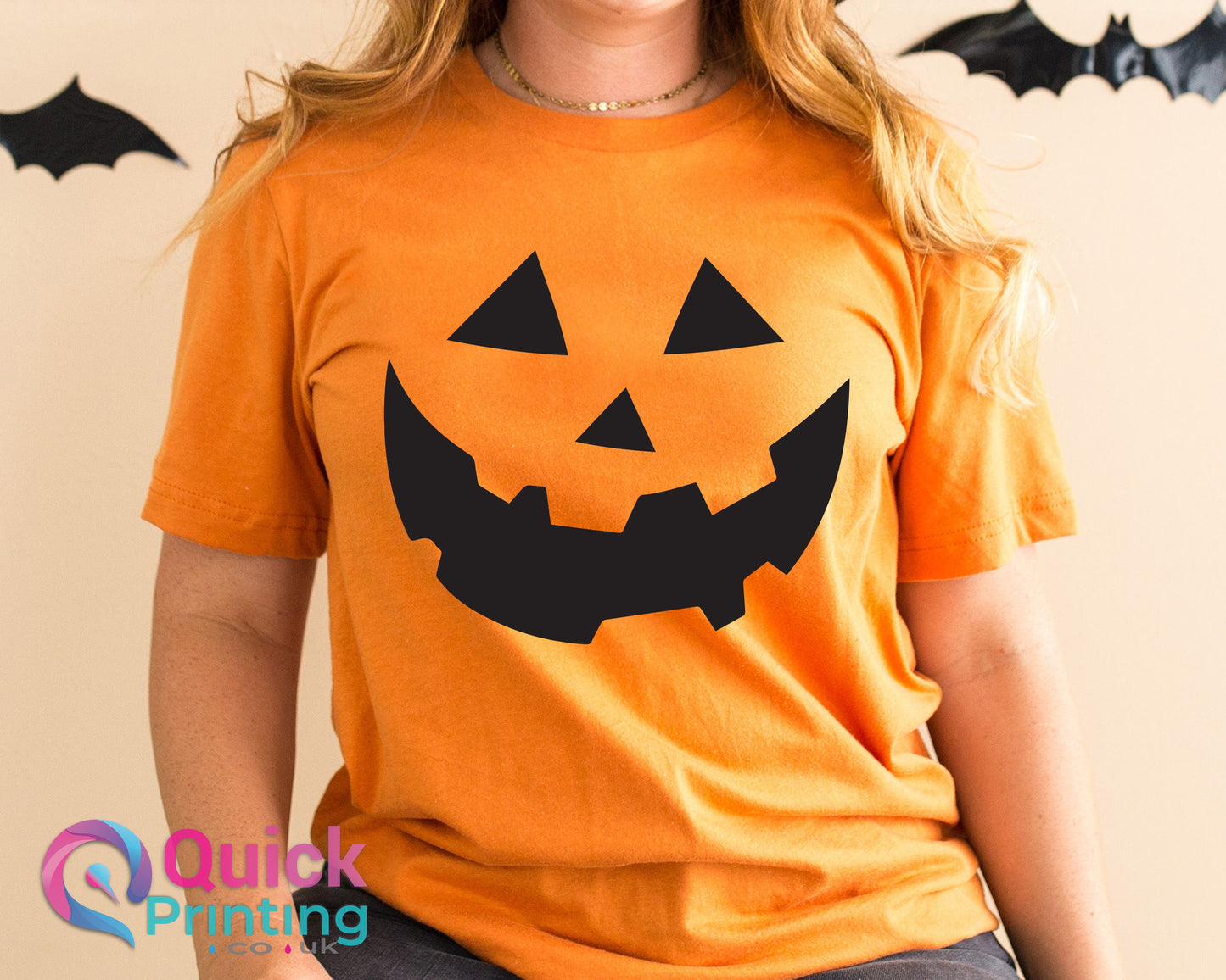 Halloween Pumpkin Face Shirt, Halloween Party Costume T, Womens Cute Halloween Winking Pumpkin Face T-Shirt - Girls Halloween Orange Shirt,