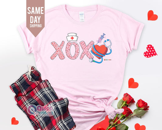XOXO Nurse Shirt, Valentines Day Shirt, Valentines Day Gift for Nurse, Nurse T-shirt 2026,  Valentine Nursing Sweater, Pink Valentine Nurse